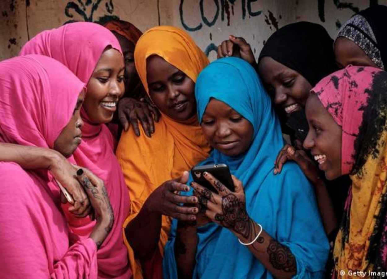 Africa's Mobile Gender Gap: Millions of African women still offline